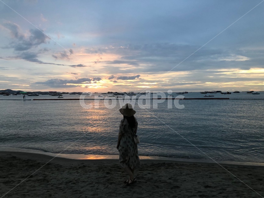 파타야,여자뒷모습,파타야비치,뒷모습,여자,여행,해외여행,모자,sea,nature,자연,비치,바다,해변