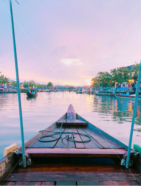 베트남,호이안,vietnam,hoian,강,노을,river,sunset,sky,배,boat,여름,휴양지,휴식,휴가,방학,여행,여행지,관광지,해변,하늘,평화로운,편안한,힐링,치유,여유,자연,풍경,nature,계절,summer,season,traveling,vacation,trip,rest,relaxation,healing,해외,외국,세계,foreign,oversea,world