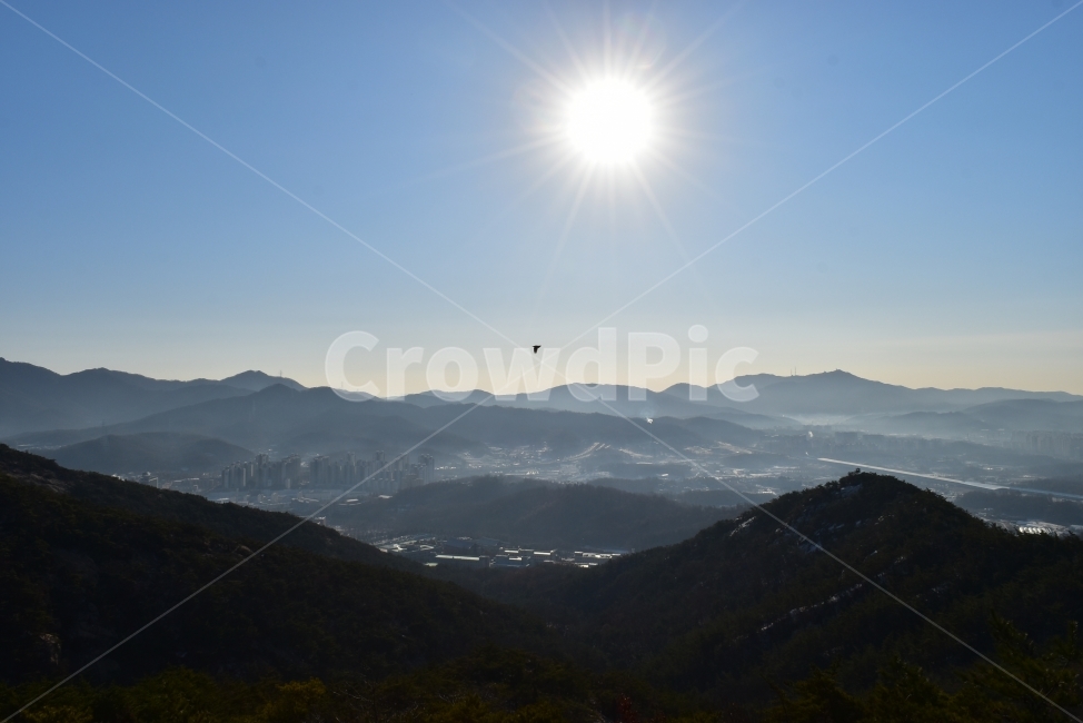 관악산,풍경,겨울,자연,눈,스포츠,등산,산행,nature,snow,겨울풍경,느낌,아름다운,신비로운,경이로운,기암,바위,암봉,암릉,다큐,필,힐링,명산,landscape,winter,season,트레킹,100대명산,인기명산,조망,전망,정부청사,6봉,수목원능선,바윗길,암릉길,겨울,계절,winter,season,자연,풍경,nature,landscape,한국자연풍경,한국자연경관,korea nature landscape,mountain range,산맥,outdoors,옥외,mountain,산