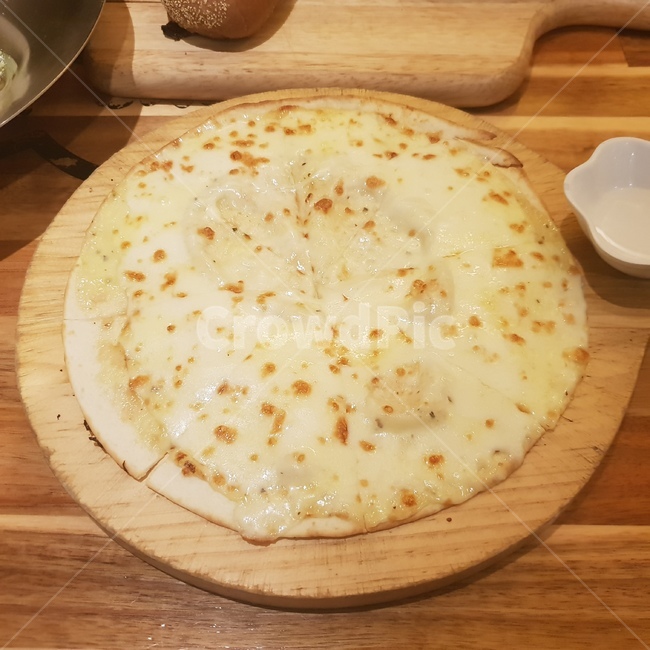 고르곤졸라,피자,고르곤졸라피자,음식,맛있는음식,음식,식재료,요리,food,cook,meal,dishes,food reserves,빵,bread