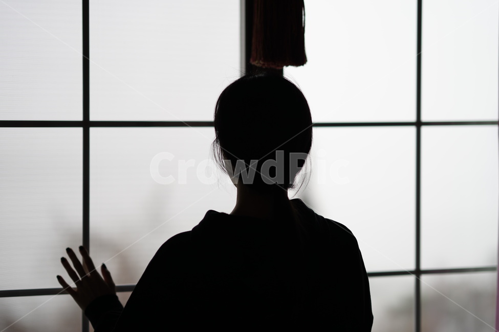 비,창문,소녀,비오는날,아련,창,rain,rainyday,window,사람,인물,인간,human,person,여성,여자,woman,female,lady,인물실루엣,사람실루엣,character silhouette,human silhouette,감성,sensible,feeling,고독함,외로움,쓸쓸함,우울함,슬픔,lonely,solitary