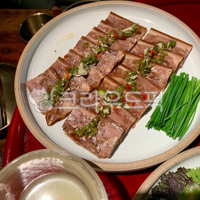 Drink snacks,Korean,pork,food,head fish,meal,sliced meat,Korean food,meat,cold cuts,koreanfood