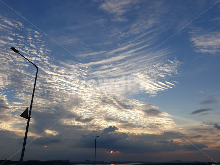 하늘,구름,가로등,노을,파란하늘,sky,cloud