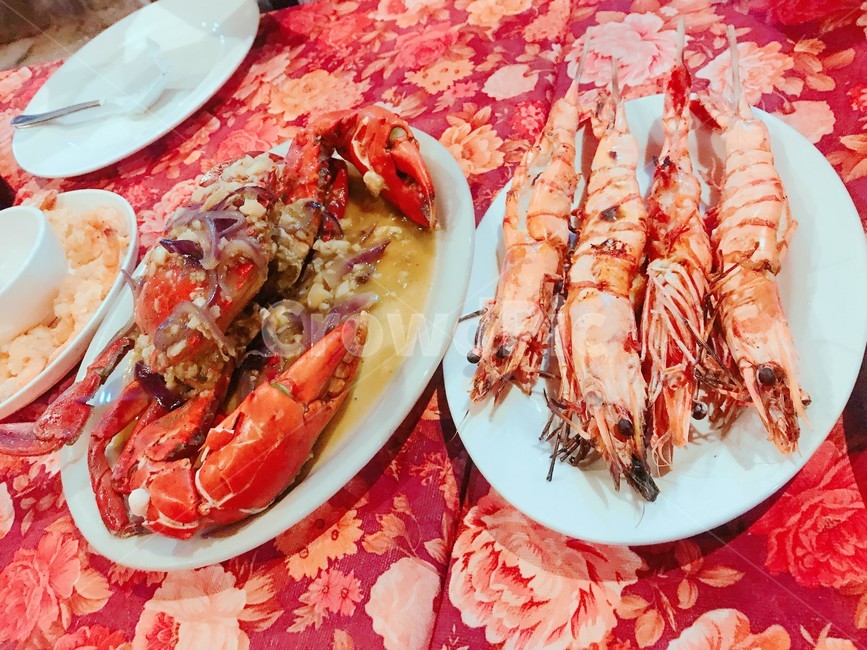 시푸드,해산물,새우음식,게음식,음식,바다음식,게,새우,동남아음식,식탁보,타이거새우,식사