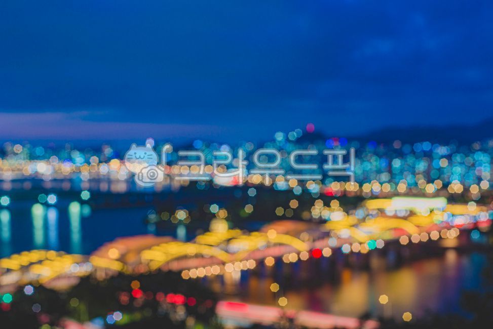 night view,manual focus,Wonhyo Bridge,city,view of Seoul,building,Yongyangbongjeong Park,Nodeul Island,night view attractions,cityscape,architecture,bokeh photo,Han River Bridge,Seoul night view,metropolis,nature,Han River Railroad Bridge,Yongyangbong Pea