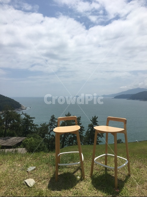 가구,의자,해변,구름,바다,빈의자