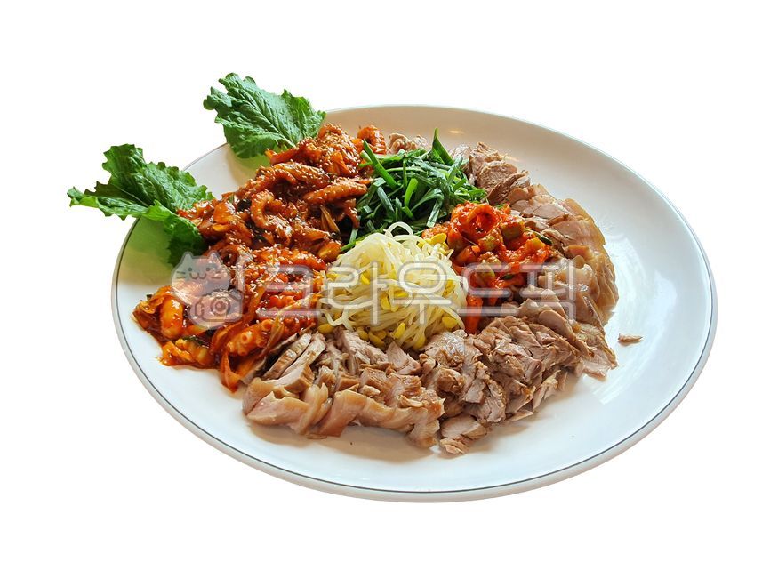 낙지보쌈,보쌈,낙지볶음,콩나물,무말랭이,부추,상추,접시,음식,요리,식사,술안주,야식,배달음식,양념,부추무침,무침,해물찜,돼지고기,고기,해물보쌈,낙지찜보쌈,찜,해물,해산물,낙지,낙지요리,식재료,안주,무말랭이무침,매운음식,삶은음식,매운요리,pork,meat,seafood,누끼