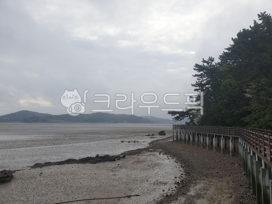 trail,fishing village,nature,coastal road,foreshore