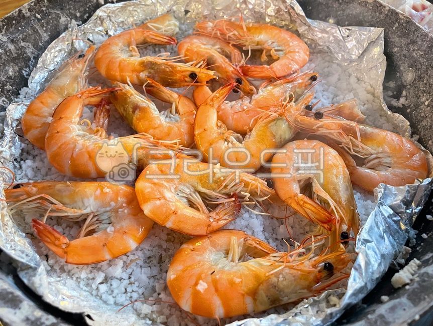 새우,대하,소금구이,구이,대하구이,새우구이,싱싱한,신선한,굵은소금,해산물,해물,대하소금구이,새우소금구이,소금,음식,요리,식사,식재료,먹방,food,dish,cook,meal,seafood,shrimp