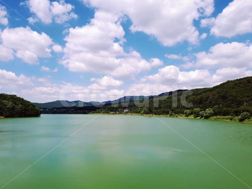 가을하늘,저수지,가을,하늘,물,청명,풍경,높은하늘,자연,풍경,nature,landscape,water,outdoors,옥외