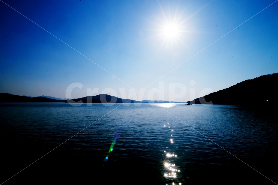 호수,반영,빛반사,푸른하늘,겨울,가을,자연,풍경,nature,landscape,light,빛,flare,플레어,outdoors,옥외,water,물