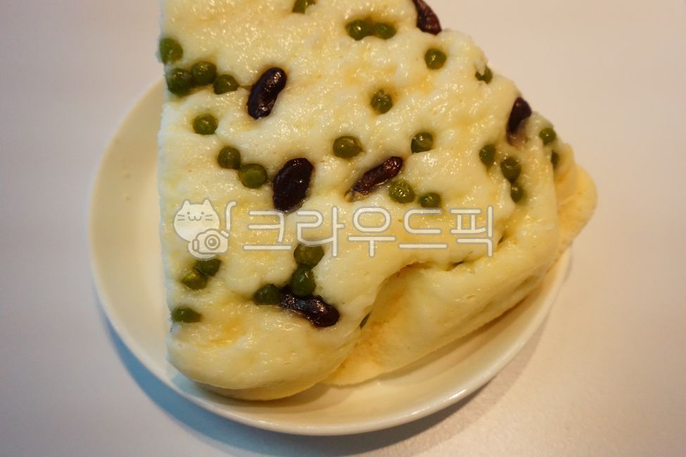 빵,술빵,막걸리술빵,한식,koreantraditionalfood,dessert,koreandessert,bread,liquorbread,막걸리빵,콩,한국음식,한국문화,한국빵,옥수수빵,옥수수술빵