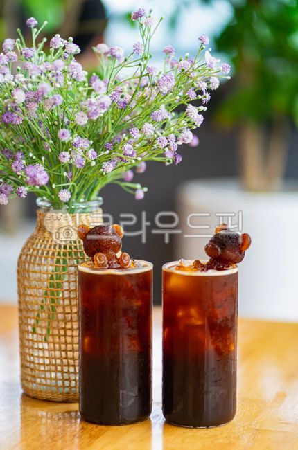 afternoon,healing,cafe,coffee,bear,vase,ice,Americano,table,gay