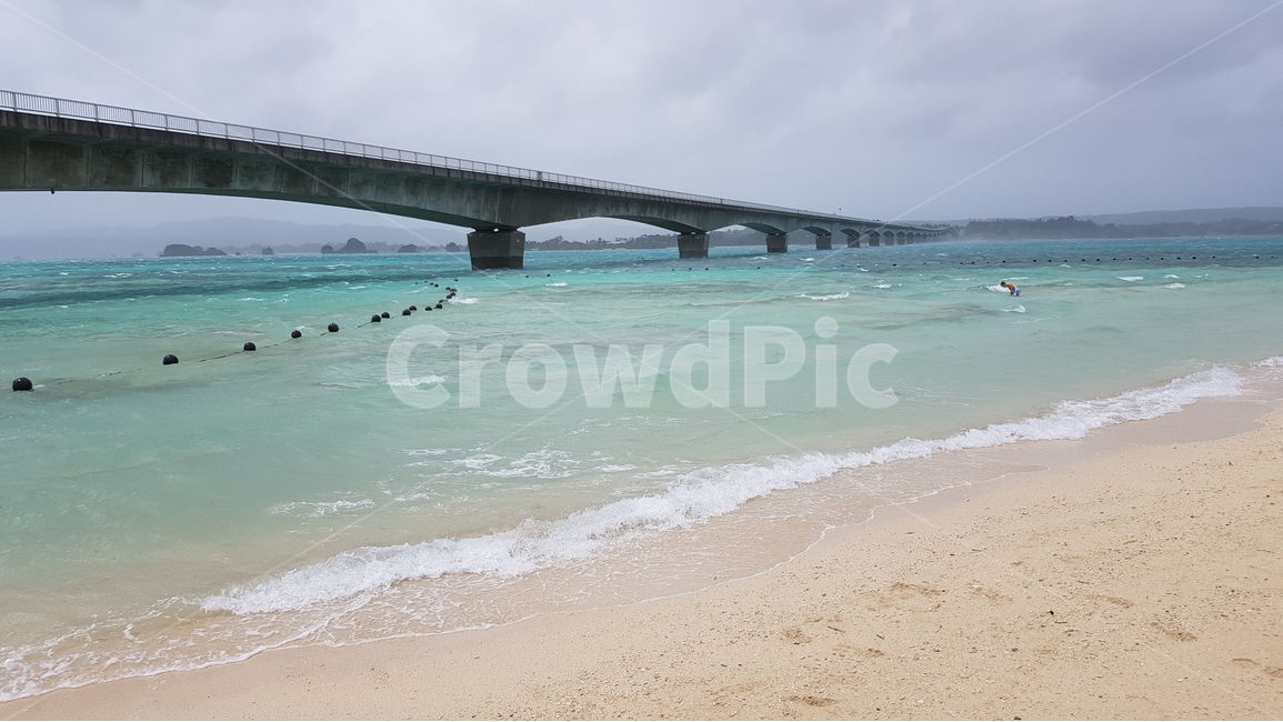 바다,다리,교각,파도,해변,모래,백사장,바람,관광,관광지,seaside,beach,bridge,wave,wind,windy,sand,okinawa,코우리지마,자연,풍경,nature,landscape,해변,바다,beach,sea,water,물,outdoors,옥외,ocean,대양,shoreline,해안선