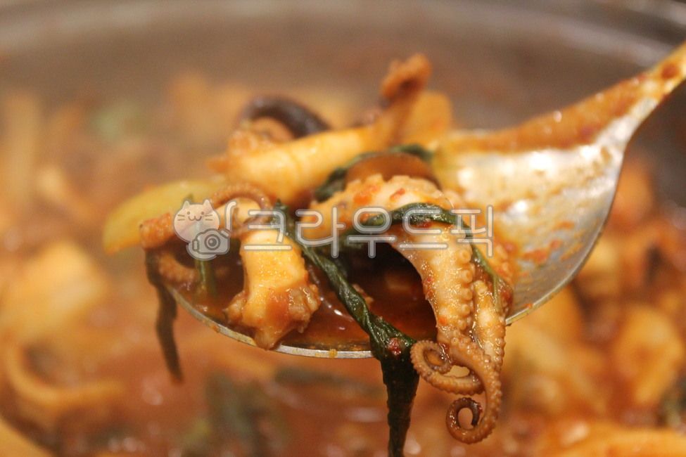 seafood,Webfoot octopus,Korean cuisine,Stirfried Octopus,Korean,Octopus,food,Stirfried octopus,Korean food,cooking,seafood dishes,koreanfood