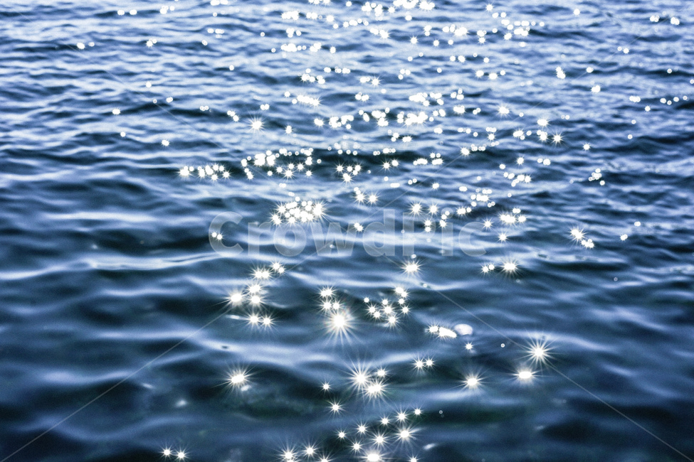 윤슬,바닷가,바다,물결,물살,햇빛,빛,반짝임,wave,sea,파란,블루,수심,바닷물,서해바다,자연,풍경,nature,landscape,감성,sensible,feeling,water,물,outdoors,옥외