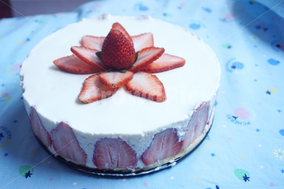빵,케이크,케익,딸기,베이킹,cake,bread,baking,strawberry,생크림케익,moussecake,무스케익,빵,bread