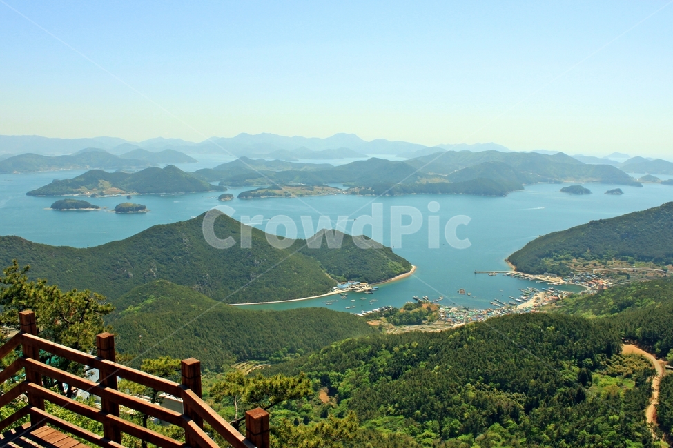 미륵산,정상,풍경,섬,바다,남해,island,산,녹음,beauty,landscape,landmark,자연,풍경,nature,landscape,한국자연풍경,한국자연경관,korea nature landscape,outdoors,옥외,land,땅,water,물,shoreline,해안선,sea,ocean,대양,coast,연안