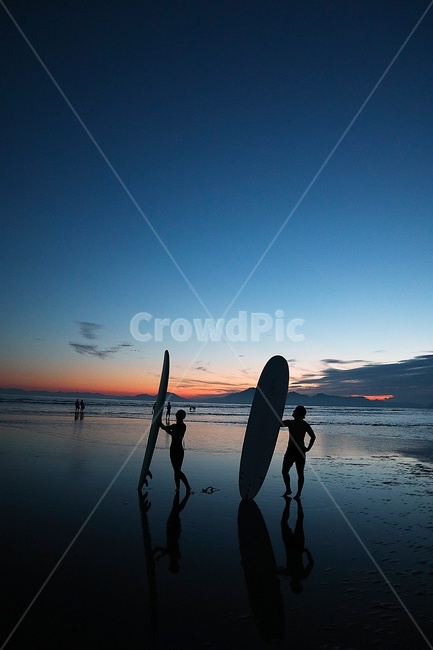 다대포해수욕장,바다,일몰,실루엣,배경,풍경,자연,nature,인간,human,person,사람,sea,석양,구름,하늘,붉은하늘,레저활동,서퍼,남자,남자서퍼,커플서퍼,여자,여자서퍼,자연,풍경,nature,landscape,실루엣,그림자,silhouette,shadow,인물실루엣,사람실루엣,character silhouette,human silhouette