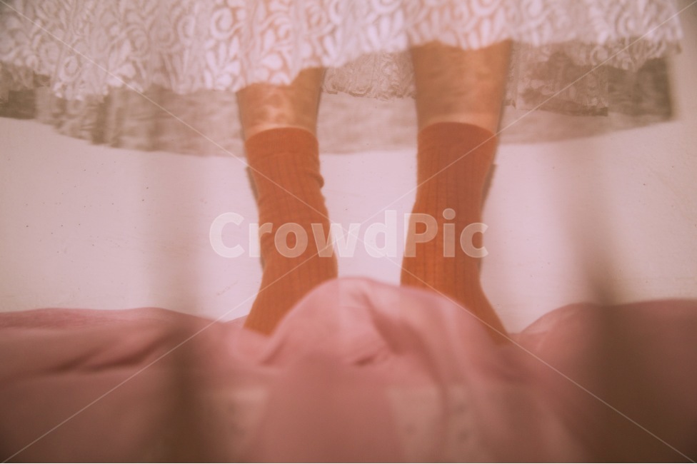 봄,감성사진,양말,빈티지,레트로,패션,Fashion,Retro,Mood,사람,인물,인간,human,person,여성,여자,woman,female,lady,패션스타일,의상,fashion,style,감성,sensible,feeling