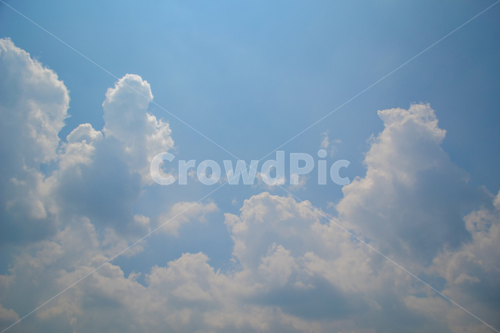 햇빛,구름,하늘,맑은하늘,푸른하늘,맑은날,여름,자연,풍경,nature,landscape,outdoors,옥외,azure sky,푸른 하늘,sky,weather,날씨,cloud,cumulus,적운