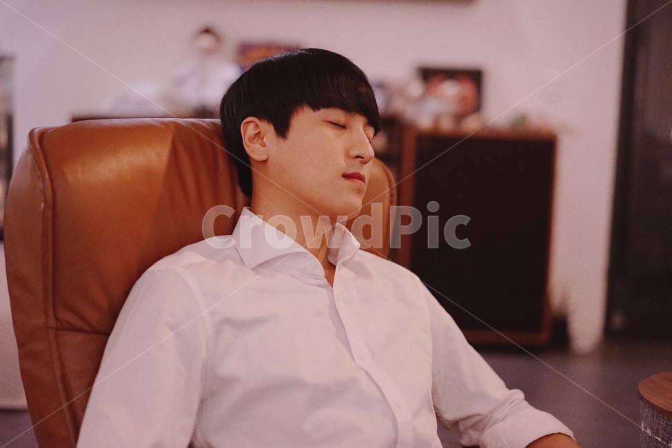 남성,남자,인물,피로,수면,청년,취침,사람,인물,인간,human,person,남성,남자,man,male,감성,sensible,feeling
