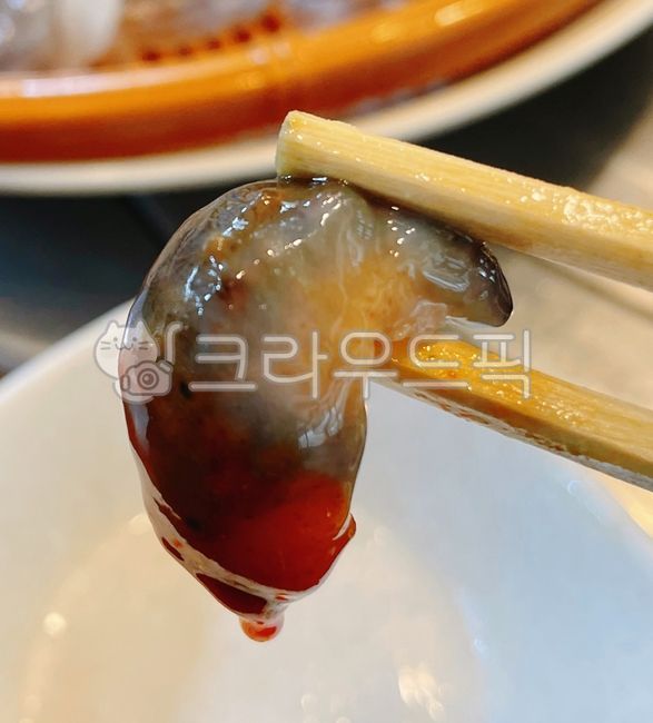 해삼,해산물,해물,초장,해삼회,회,날음식,초고추장,나무젓가락,음식,food,seafood