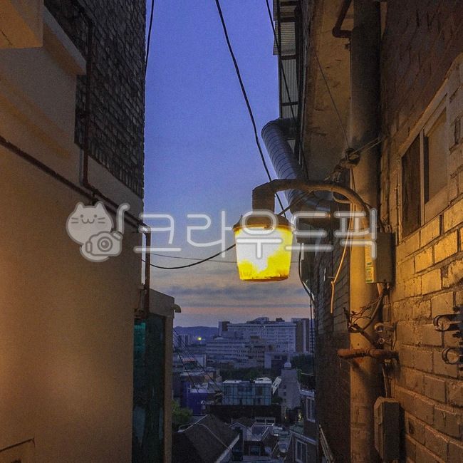 통로,골목길,달동네,가로등,분위기