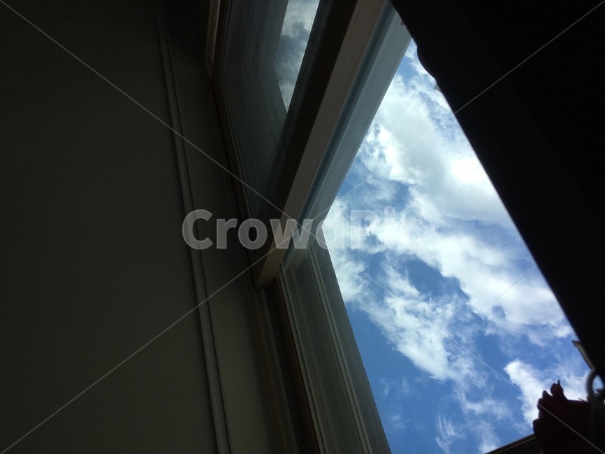 window,하늘,sky,창문,하늘색