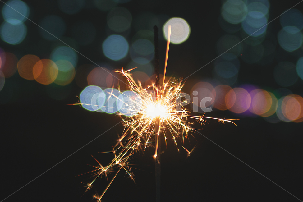 불꽃,스파클,스파클러,불꽃놀이,불빛,firework,sparkler,light,night,밤,사물,물건,오브젝트,thing,object,matter