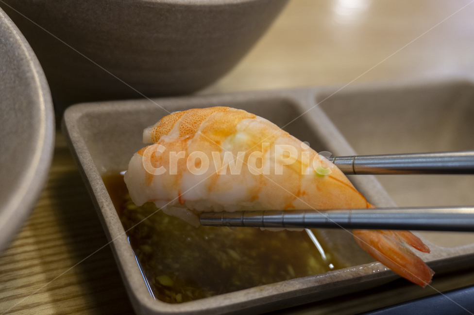 새우초밥,새우스시,새우,새우요리,초밥집,일식당,소스,와사비,음식,식재료,요리,food,cook,meal,dishes,food reserves,일식,일본음식,일본요리,Japanese food,Japanese dishes,Japanese meal,Japanese cook