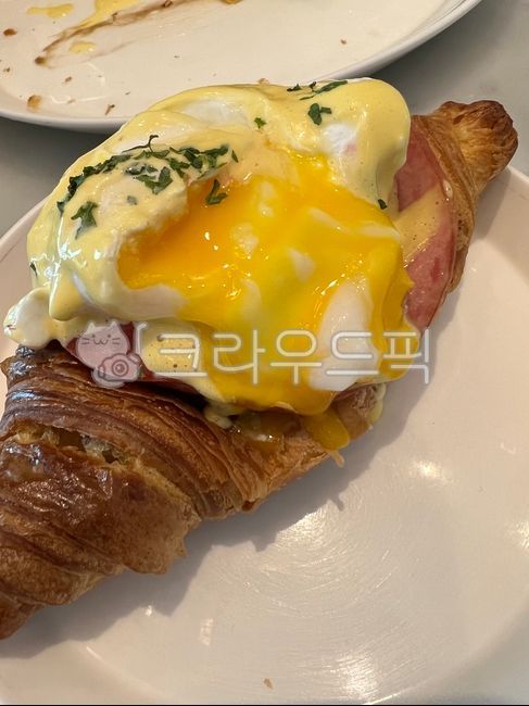 음식,food,브런치,크로와상,에그베네딕트