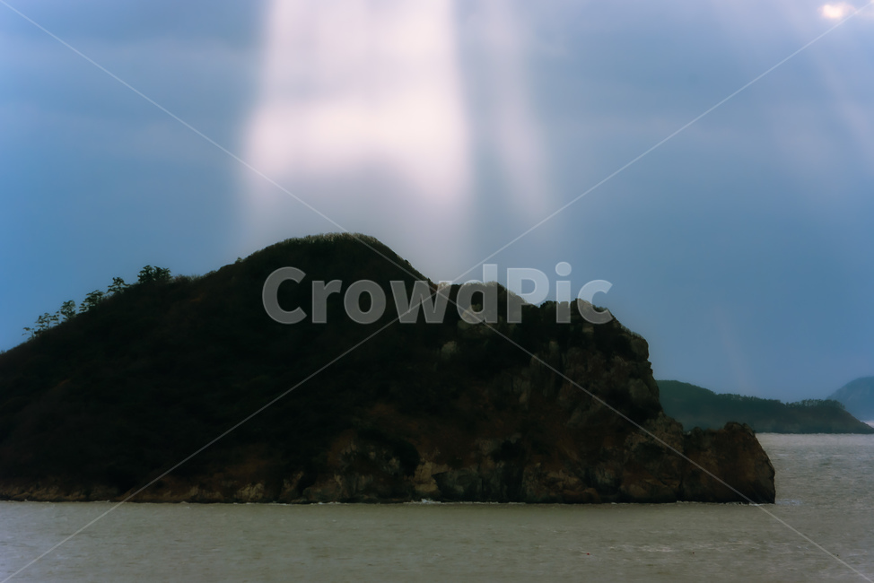 황혼,저녁,해질녁,빛내림,햇살,햇빛,섬,outdoors,옥외,자연,water,물,sea,바다,ocean,자연,풍경,nature,landscape