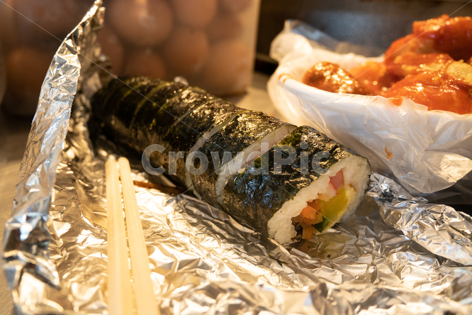 분식,김밥,간식,김,당근,은박지,젓가락,음식,식재료,요리,food,cook,meal,dishes,food reserves,한식,한국음식,한국요리,korean food,korean dishes,korean meal,korean cook,디저트,간식,후식,dessert,snack