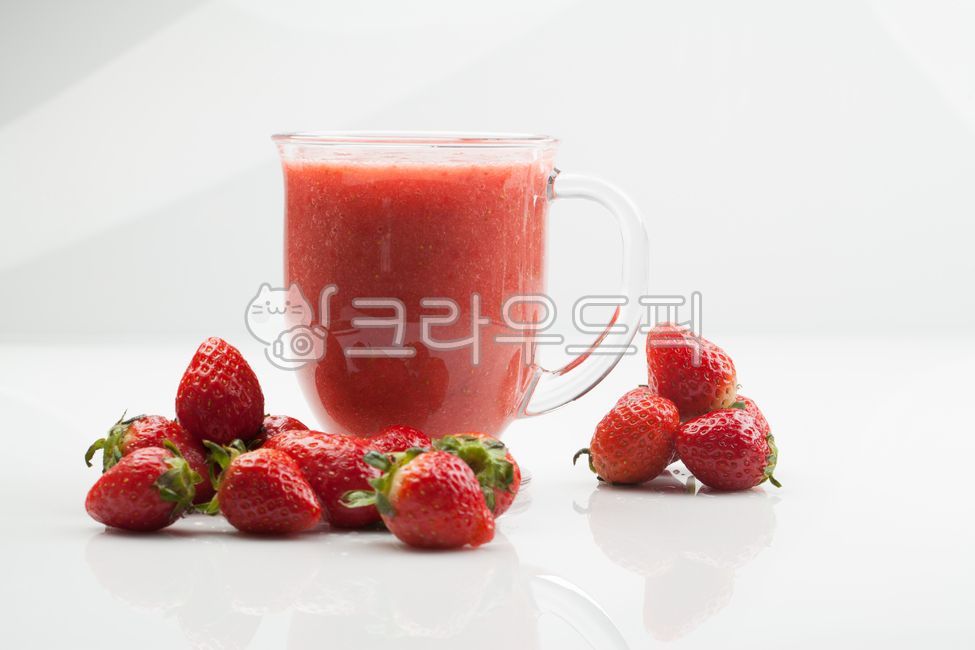 딸기,딸기쥬스,과일,디저트,자연,음식,음식,식재료,요리,food,cook,meal,dishes,food reserves,과일,열매,fruit