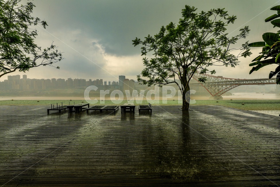물,강,양쯔강,자링강,충칭,소나기,폭우,나무,trees,wood,건축물,건물외관,exterior,building,structure,architecture,construction