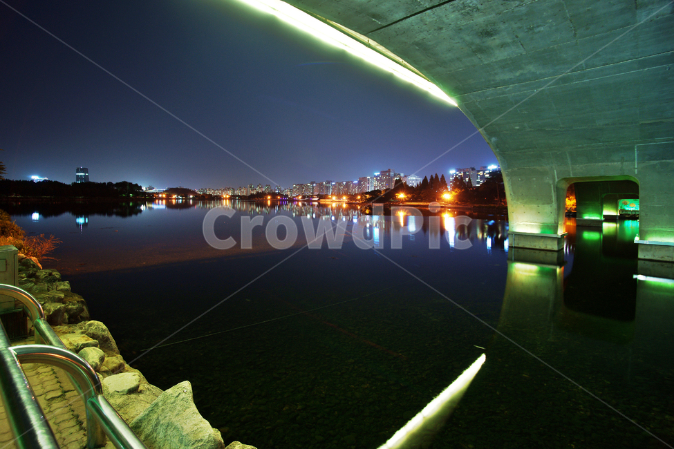 호수교,일산,반영,호수,조명,공원,야경,밤,풍경,nightscape,night,landscape,건축물,건물외관,exterior,building,structure,architecture,construction