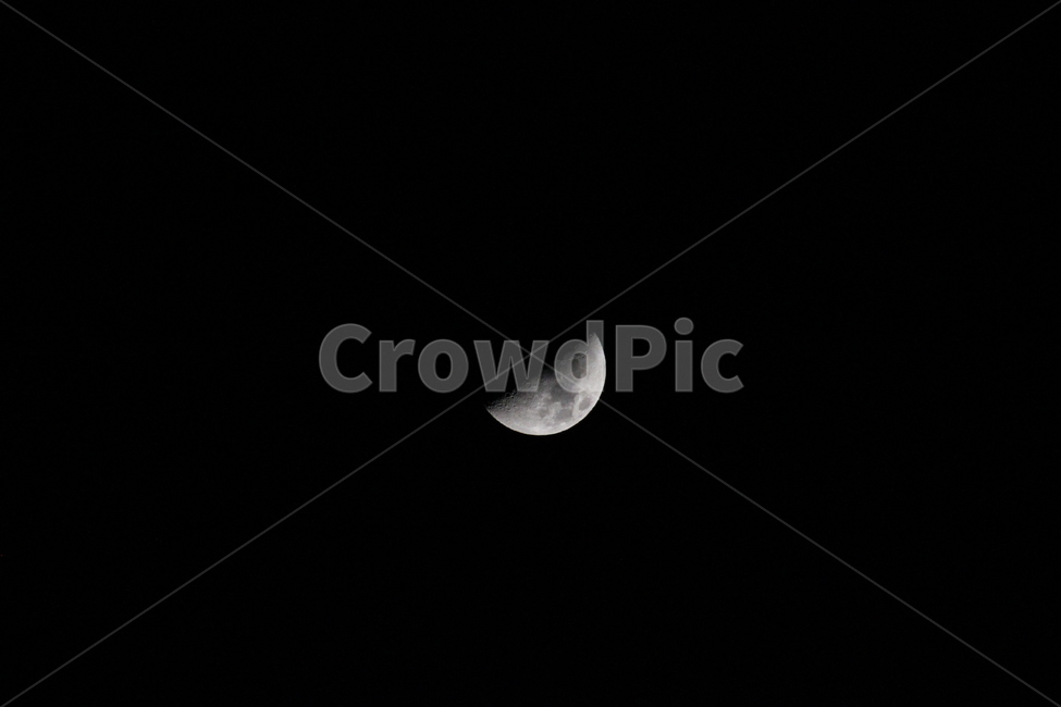 달,천체,하늘,밤,어두움,야경,밤,풍경,nightscape,night,landscape,nature,자연,outdoors,옥외,universe,우주,moon,astronomy,천문학,outer space,대기권 밖