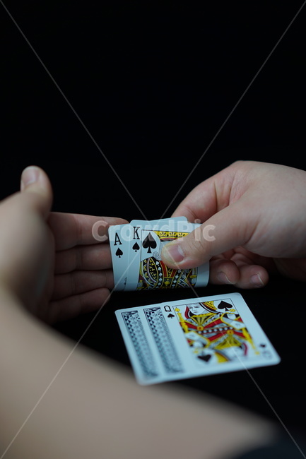포커,원카드,카드놀이,카드게임,도박,플레잉카드,트럼프카드,playingcard,trumpcard,poker,손가락,사람,인물,인간,human,person,신체일부,몸,body,게임,오락,놀이,game,play