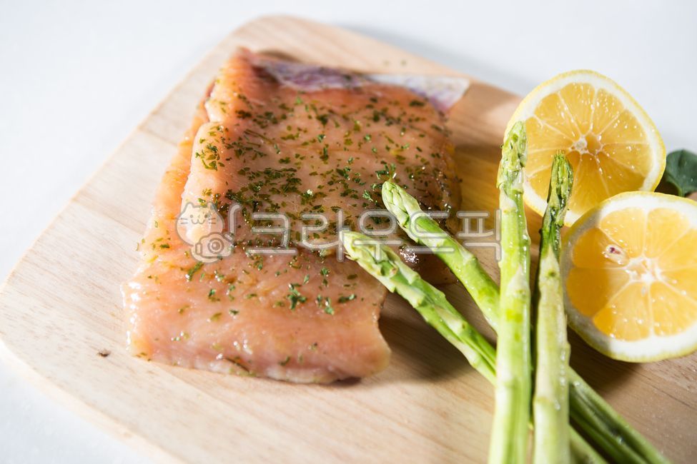 연어스테이크,연어,연어슬라이스,연어시즈닝,연어구이,음식,식재료,요리,food,cook,meal,dishes,food reserves