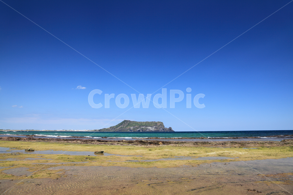 성산일출봉,성산,일출봉,제주,제주도,풍경,자연,바다,해안,하늘,배경,백그라운드,해변,여름,관광,국내,수평선,맑은,깨끗한,물,산,오름,섬,아름다운,바다풍경,한국