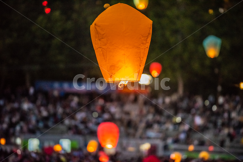night view,hope,float,wish,red,hot air,make a wish,hotair,wishes,Flying a lantern,sky,Consciousness,festival,oriental,korea,celebration,light,ballooning,flying,Eastern,colorful,object,flight,Nukki,color,balloons,isolated,air,hot,floating,sky lantern,ballo