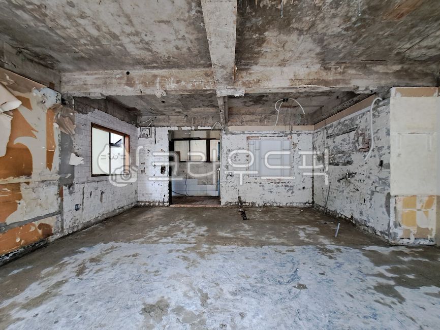 건축물,건축,빌딩,건축학,상가,주택,구옥,개조,개조공사,실내,실내공사,내부,내부공사,공사,철근,콘크리트,철골,골조,시멘트,바닥,시멘트바닥,주택공사,빌딩공사,상가공사,리모델링,인테리어