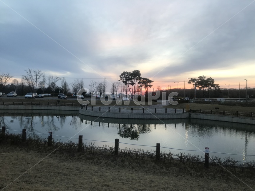 하늘,노을,석양,공원,이색적