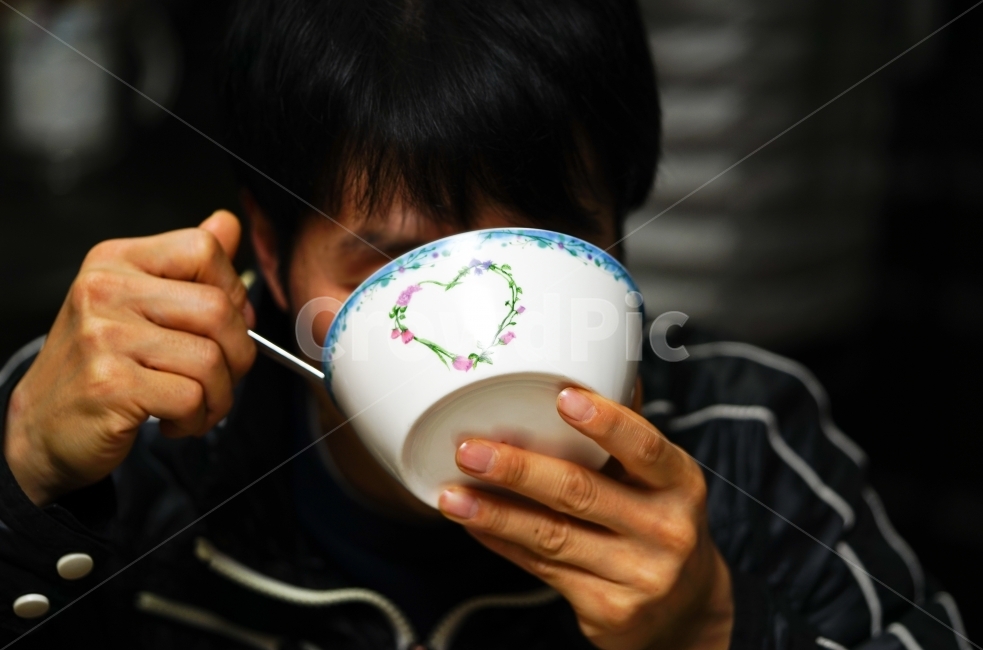 식사,밥,그릇,먹방,일상,한식,한국,쌀,먹거리,숟가락,일상사진,사람,인물,인간,human,person,남성,남자,man,male