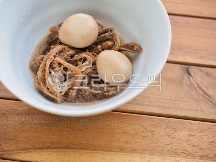 beefsoysauce,beefstew,asianfood,quaileggs,beef dish,soy sauce,sidedish,beef,sauce,quail egg,side dish,beefdish,Korean food,protein,Asian food,Beef,cooking,koreanfood,jangjorim,cuisine,dinner,food,braised beef in soy sauce,meal,background,meat,soysauce