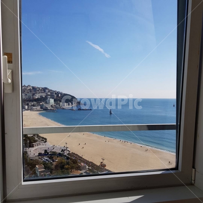 바다,창밖바다,바다뷰,해운대,창문,풍경,부산,부산바다,창밖,window,ocean,시원함,시원한,파란,하늘,파란하늘,파란바다,해수욕장,바닷가,백사장,모래사장,바다도시,해변,바다,beach,sea,도시,풍경,city,landscape,한국도시풍경,한국도시경관,korea cityscape