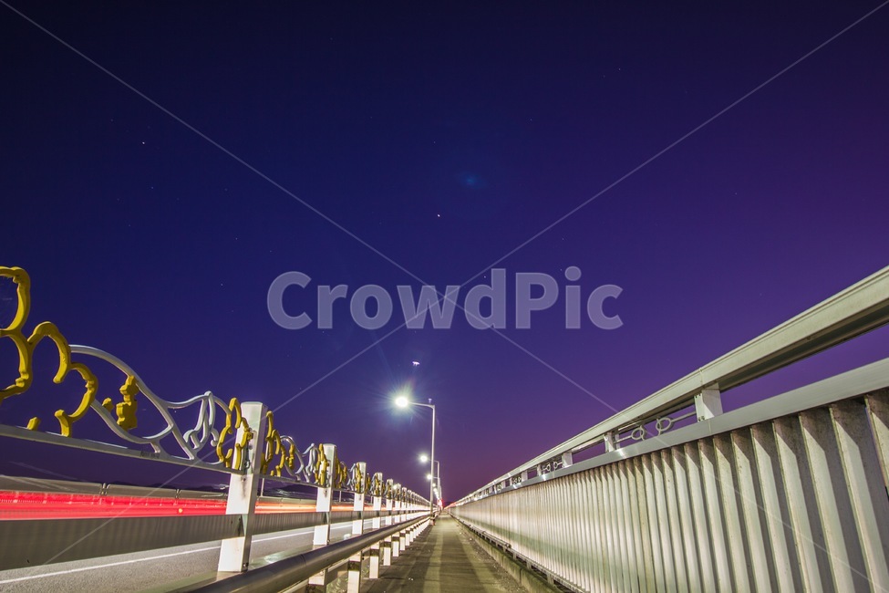 다리,야간,야경,빛,가로등,인도길,빛줄기,bridge,night,길,야경,밤,풍경,nightscape,night,landscape