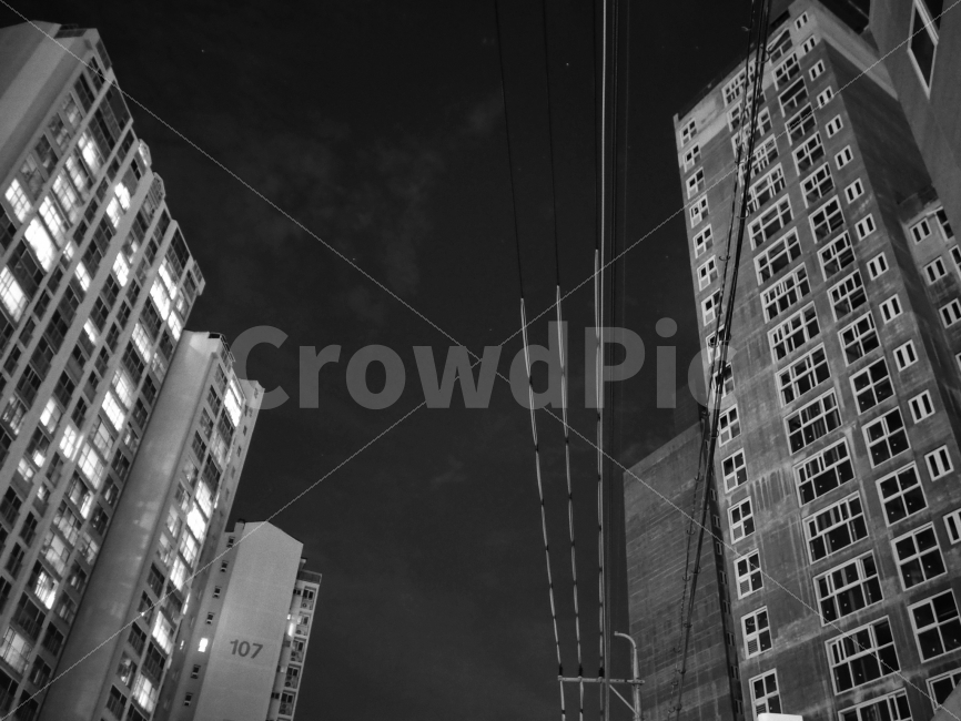 집,아파트,대조,도시,흑백,도시,풍경,city,landscape,야경,밤,nightscape,night,흑백,모노톤,monochrome,black and white,office building,사무실 건물,building,건물