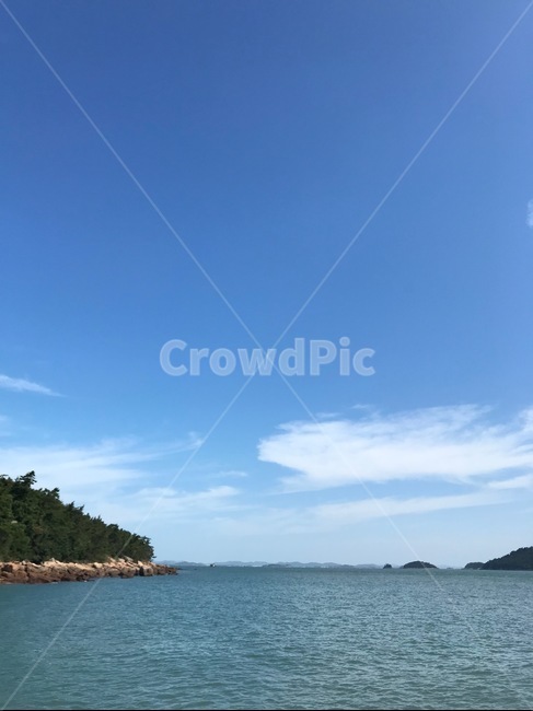 푸른하늘,섬,바다,맑은하늘,섬마을,자연,풍경,nature,landscape,land,땅,outdoors,옥외,shoreline,해안선,water,물,ocean,대양,sea,coast,연안
